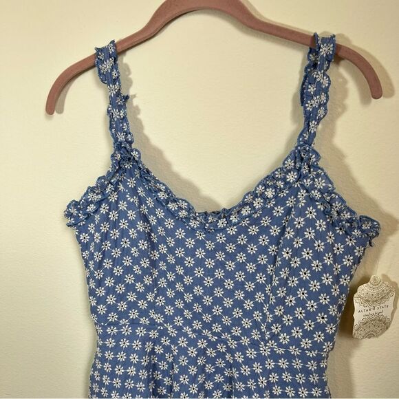 ✨ Altar’d State Chambray Embroidered Blue White Mini Dress Small NWT - Picture 2 of 13